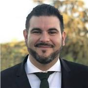 Profesor de diseño de interiores, Arquitecto y con experiencia docente